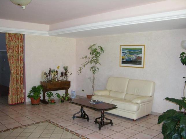 Hotel C0C00N Garden Pescasseroli Ngoại thất bức ảnh